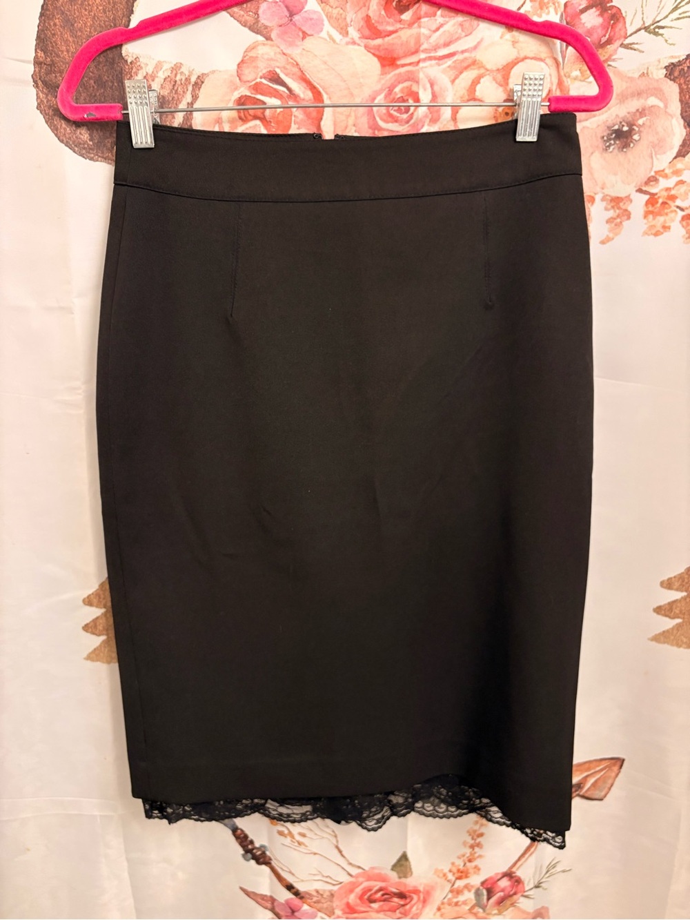 Small Black Lace-Hem Pencil Skirt